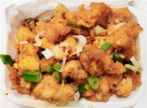 KD4________spicy salt & pepper chicken bites in light batter